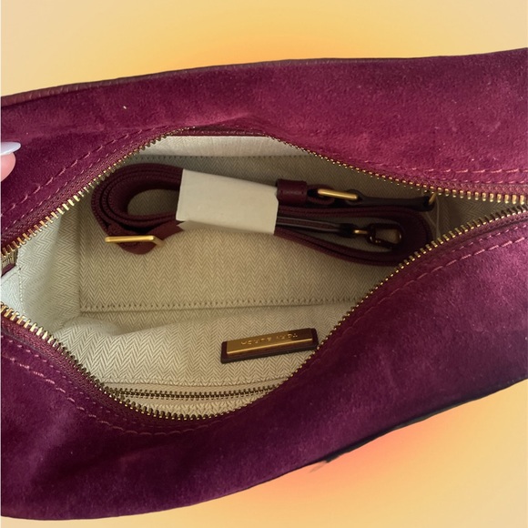 Tory Burch Blake Barrel Bag - Picture 4 of 5